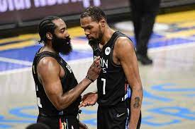 Durant e Curry, chi tiene la coscia di chi?